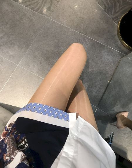 女人一闻就想要的香水_手机免费播放动漫